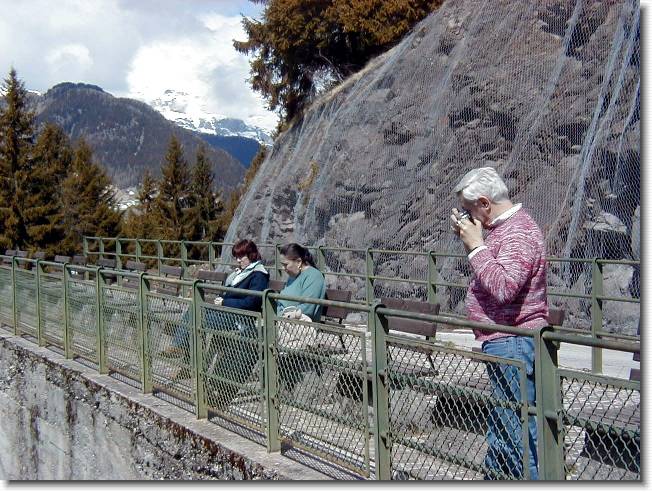 Clicca per scorrere le foto originali ingrandite