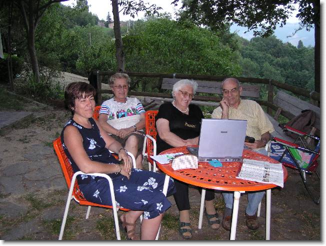 Clicca per scorrere le foto originali ingrandite