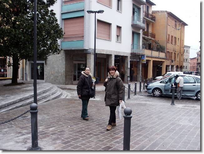 Clicca per scorrere le foto originali ingrandite