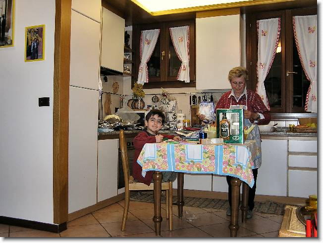 Clicca per scorrere le foto originali ingrandite