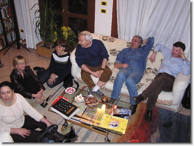 Clicca per scorrere le foto originali ingrandite