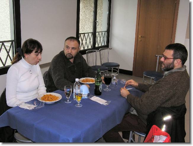 Clicca per scorrere le foto originali ingrandite