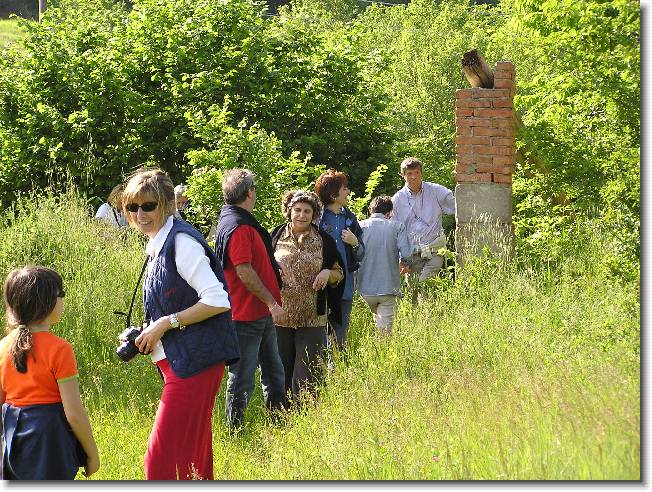 Clicca per scorrere le foto originali ingrandite