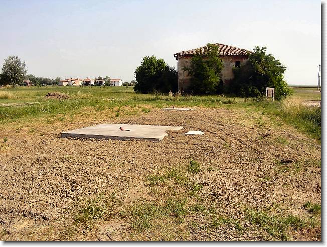 Clicca per scorrere le foto originali ingrandite