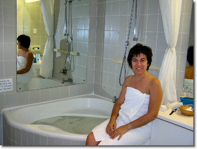 Clicca per scorrere le foto originali ingrandite