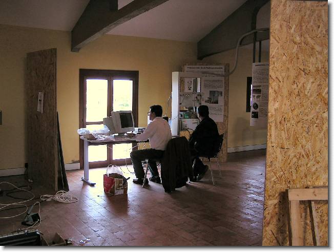 Clicca per scorrere le foto originali ingrandite