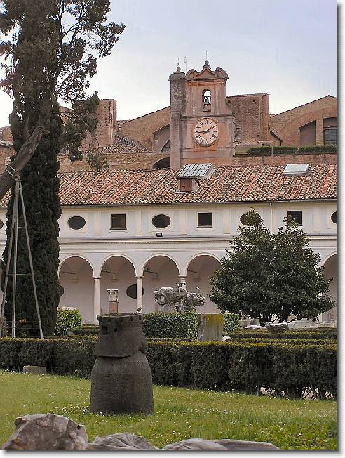 Clicca per scorrere le foto originali ingrandite