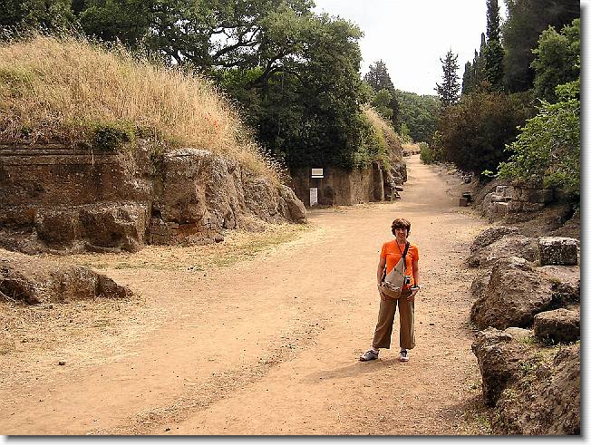 Clicca per scorrere le foto originali ingrandite