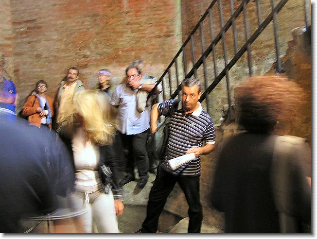Clicca per scorrere le foto originali ingrandite