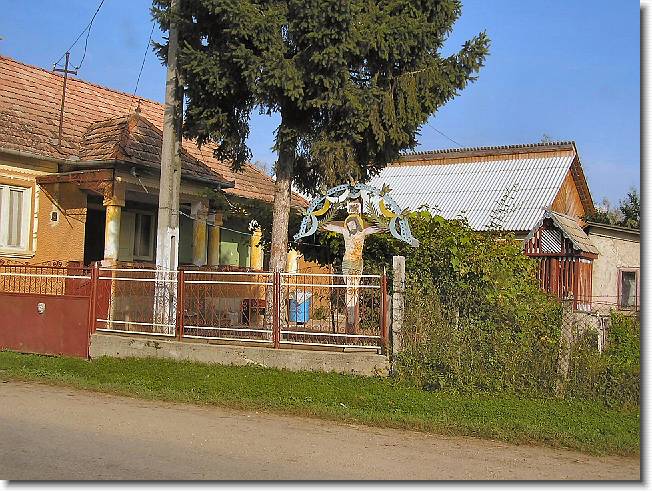 Clicca per scorrere le foto originali ingrandite