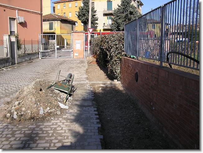 Clicca per scorrere le foto originali ingrandite