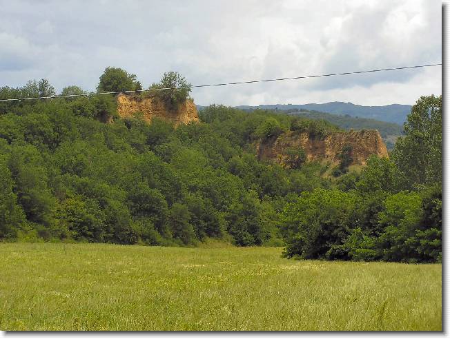 Clicca per scorrere le foto originali ingrandite