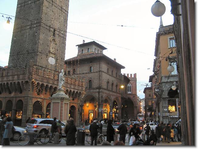 Clicca per scorrere le foto originali ingrandite