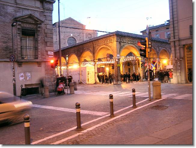 Clicca per scorrere le foto originali ingrandite