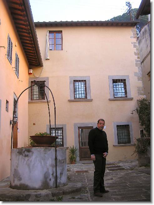 Clicca per scorrere le foto originali ingrandite