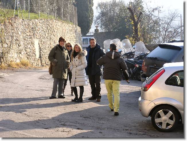 Clicca per scorrere le foto originali ingrandite
