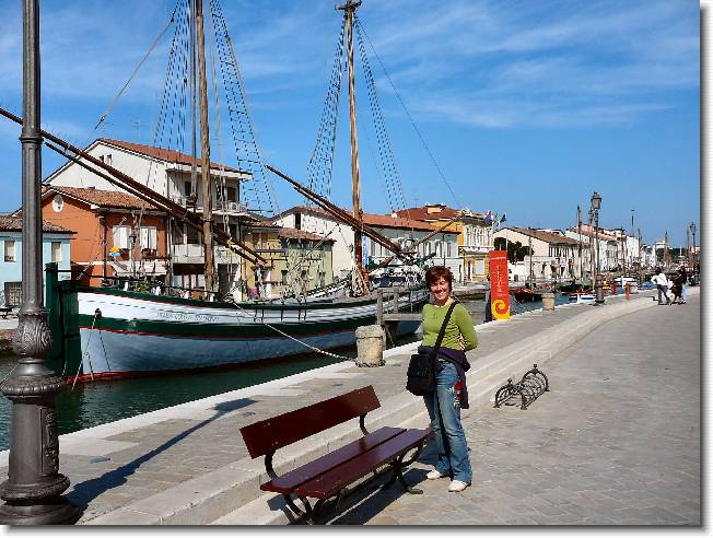Clicca per scorrere le foto originali ingrandite