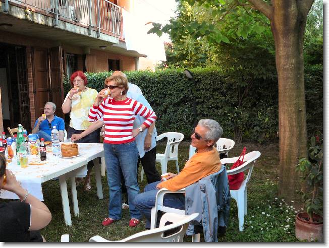 Clicca per scorrere le foto originali ingrandite