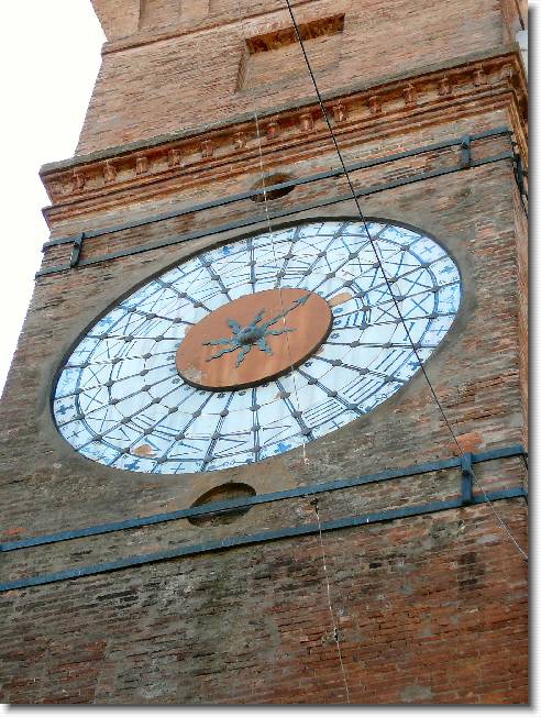 Clicca per scorrere le foto originali ingrandite