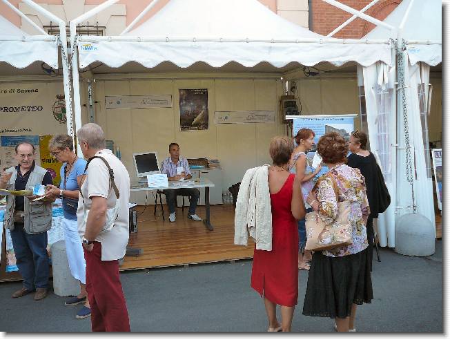 Clicca per scorrere le foto originali ingrandite