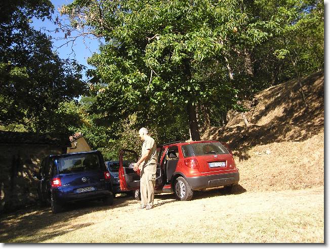 Clicca per scorrere le foto originali ingrandite