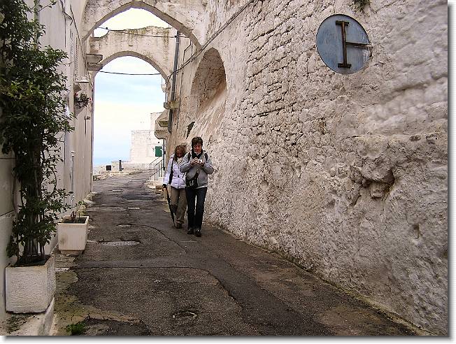 Clicca per scorrere le foto originali ingrandite