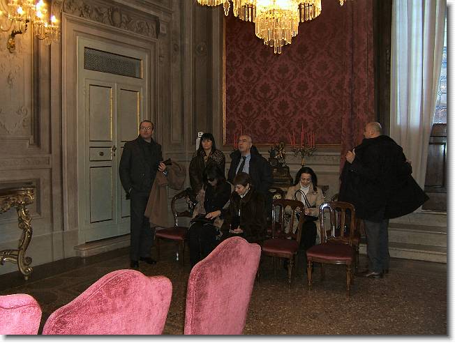 Clicca per scorrere le foto originali ingrandite