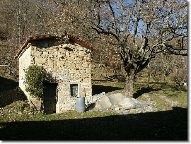 Clicca per scorrere le foto originali ingrandite