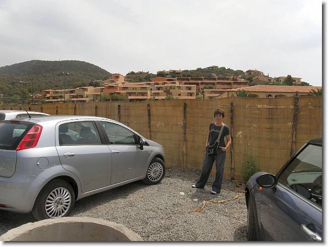 Clicca per scorrere le foto originali ingrandite