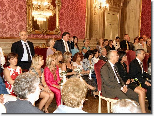 Clicca per scorrere le foto originali ingrandite