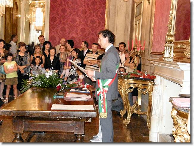 Clicca per scorrere le foto originali ingrandite