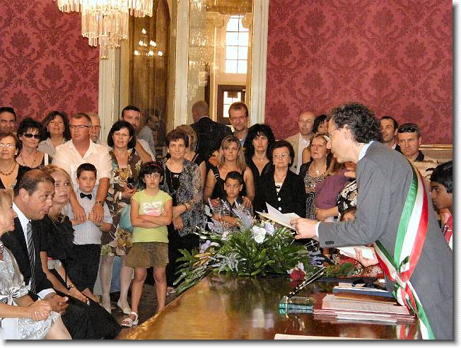 Clicca per scorrere le foto originali ingrandite