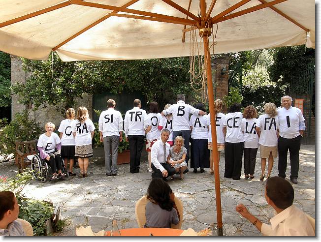 Clicca per scorrere le foto originali ingrandite