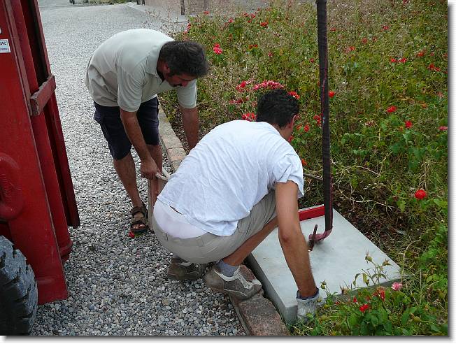 Clicca per scorrere le foto originali ingrandite