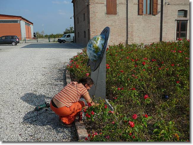 Clicca per scorrere le foto originali ingrandite
