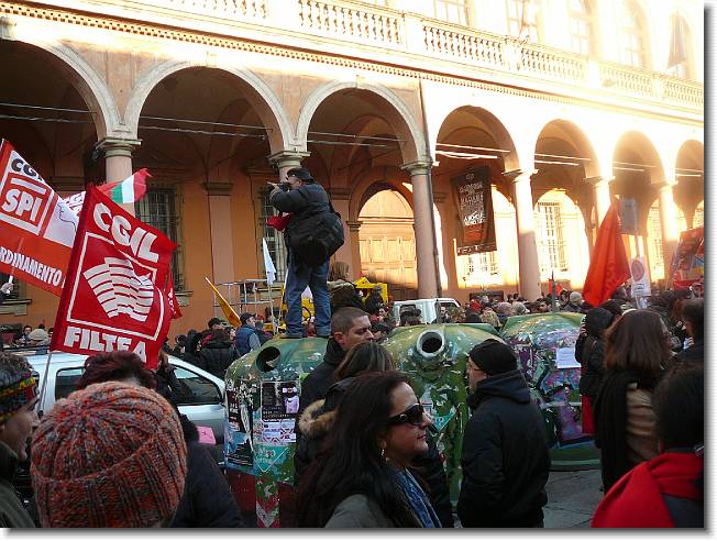 Clicca per scorrere le foto originali ingrandite