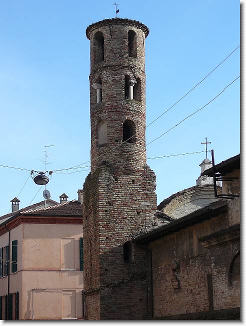 Clicca per scorrere le foto originali ingrandite