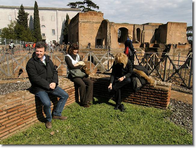 Clicca per scorrere le foto originali ingrandite