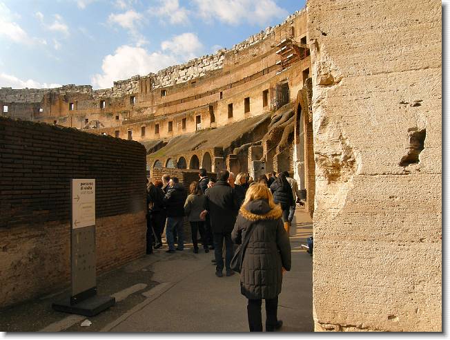 Clicca per scorrere le foto originali ingrandite