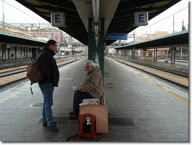 Clicca per scorrere le foto originali ingrandite