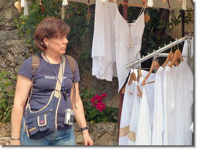 Clicca per scorrere le foto originali ingrandite
