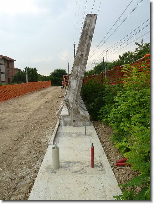 Clicca per scorrere le foto originali ingrandite