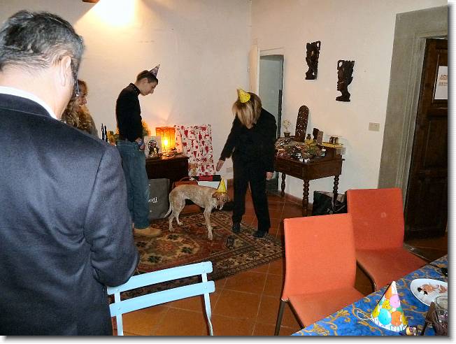 Clicca per scorrere le foto originali ingrandite