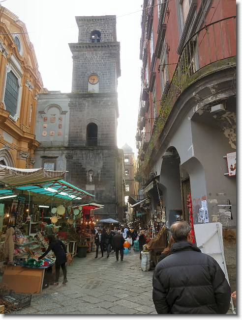 Clicca per scorrere le foto originali ingrandite