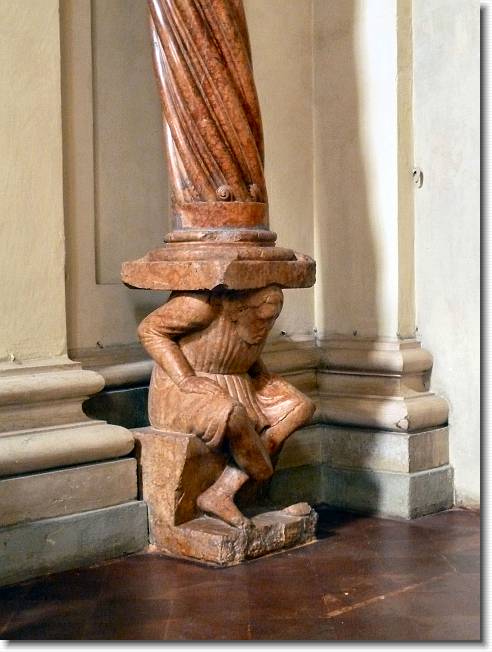 Clicca per scorrere le foto originali ingrandite