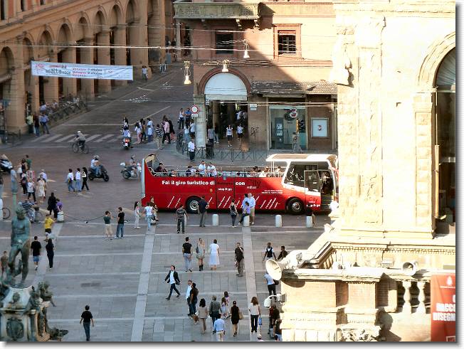 Clicca per scorrere le foto originali ingrandite