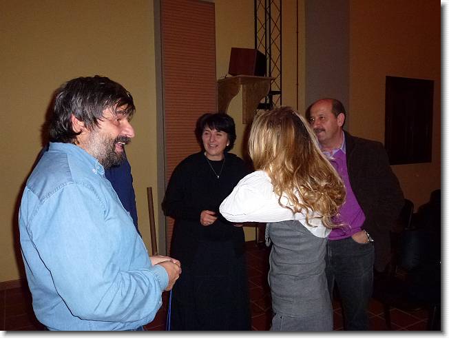 Clicca per scorrere le foto originali ingrandite