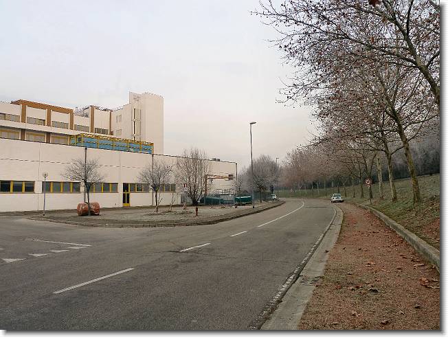 Clicca per scorrere le foto originali ingrandite