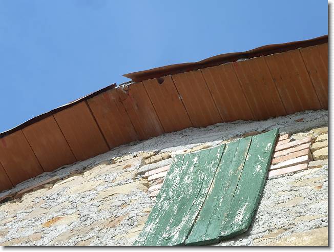 Clicca per scorrere le foto originali ingrandite