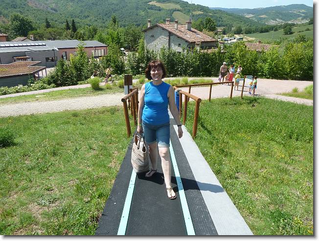 Clicca per scorrere le foto originali ingrandite
